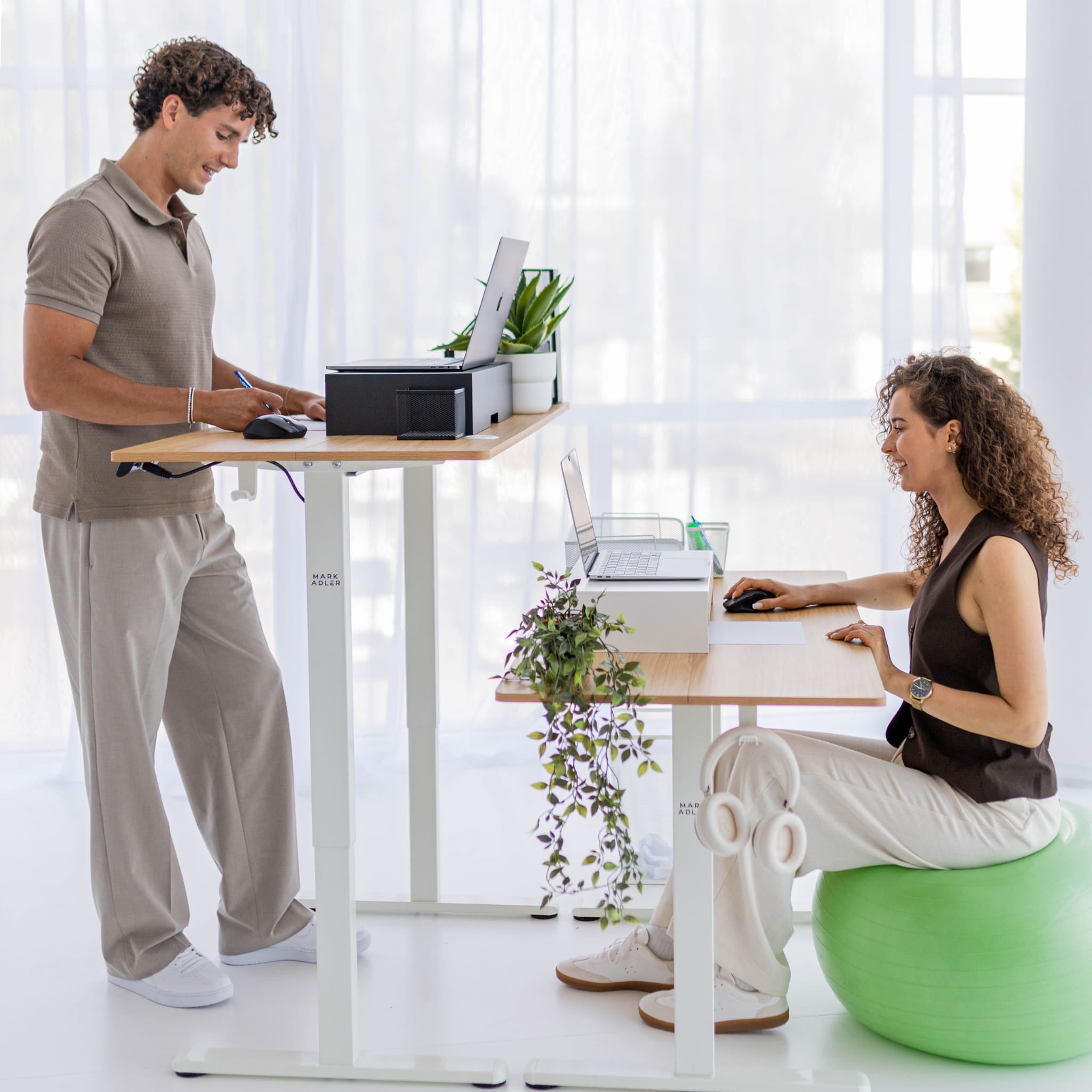 Birou electric Mark Adler Leader 7.0 Craft 120 cm