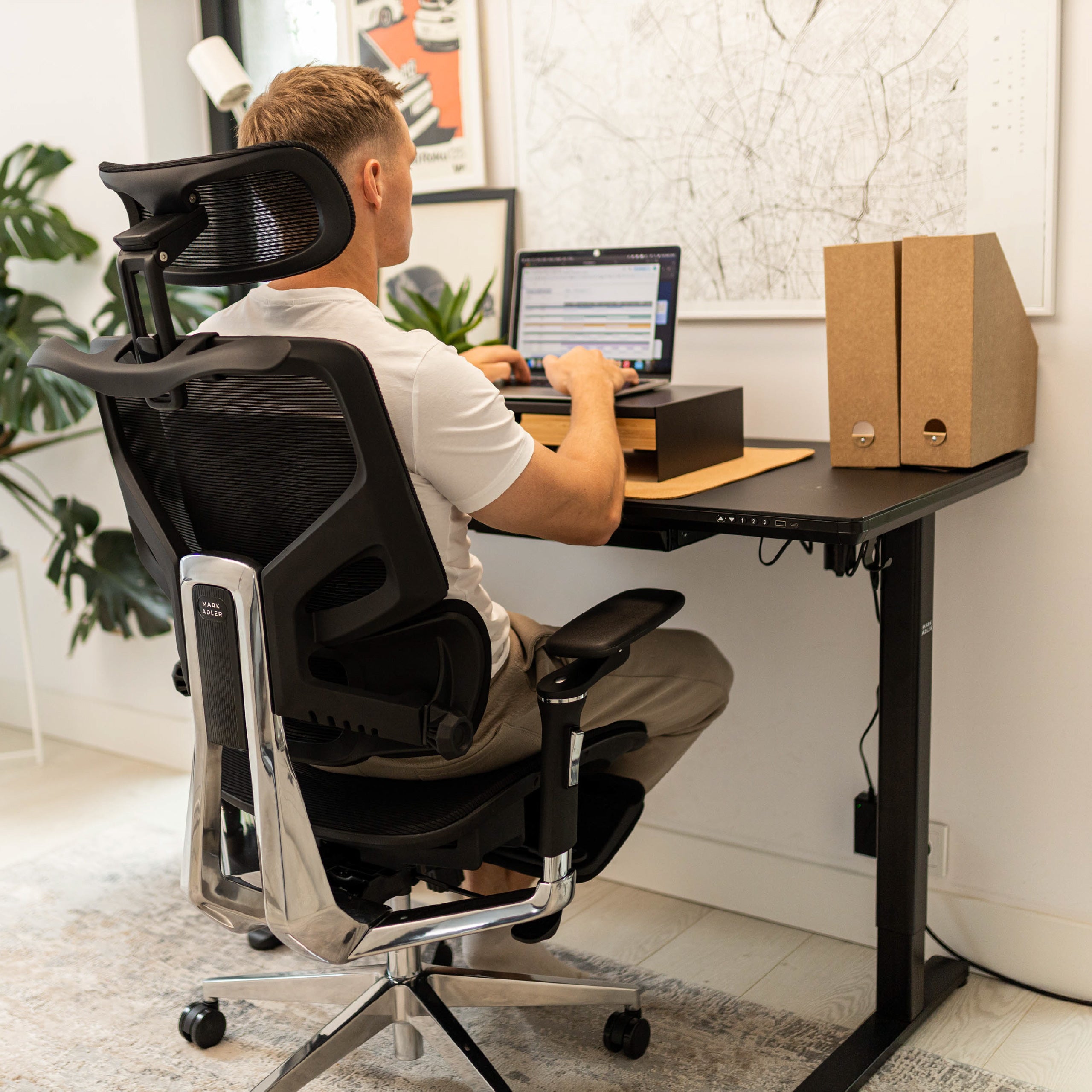 Scaun ergonomic Mark Adler Expert 9.6